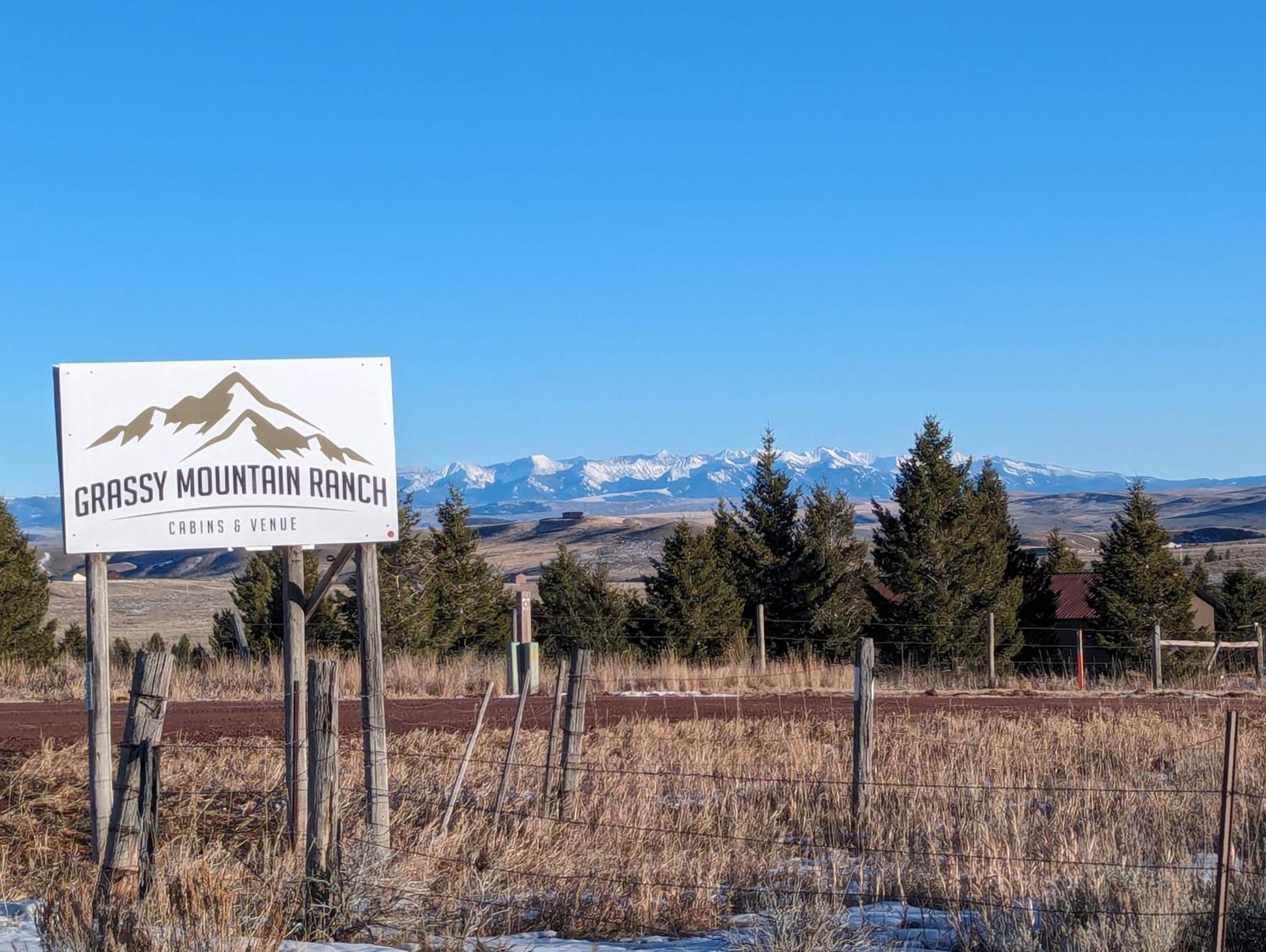 Grassy Mountain Ranch Hotel White Sulphur Springs Exterior photo